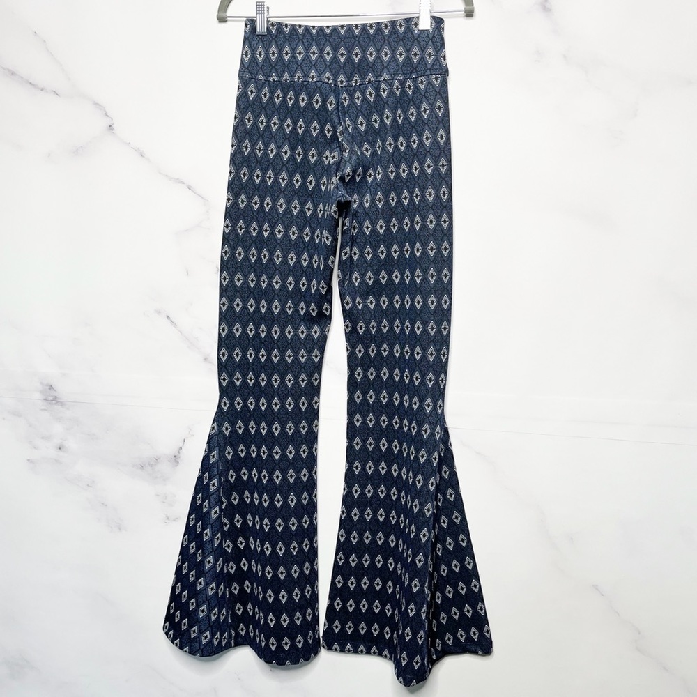 FARM Rio Diamond Print Flared Trouser Pant - Picture 5 of 10